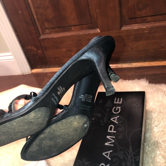 Satin mule dress shoe - Picture 4 of 4